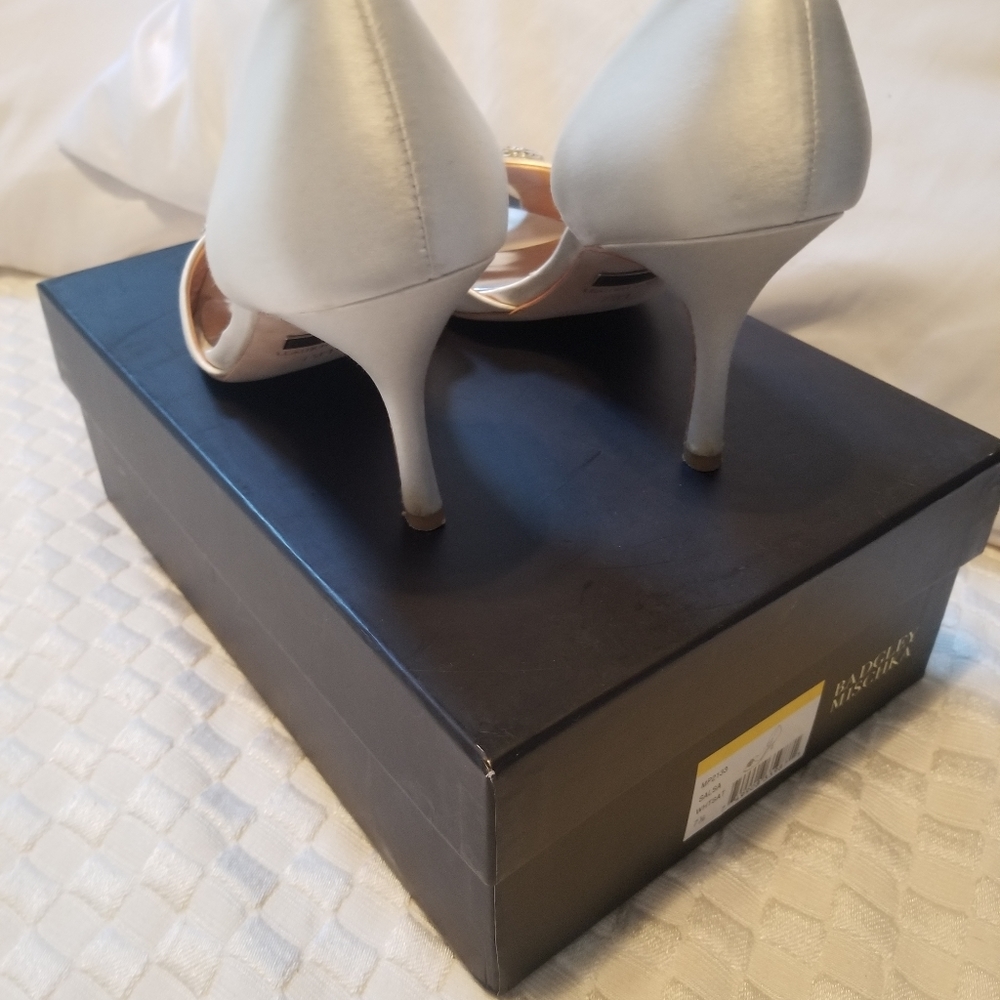 Badgley Mischka Heels - Picture 5 of 9